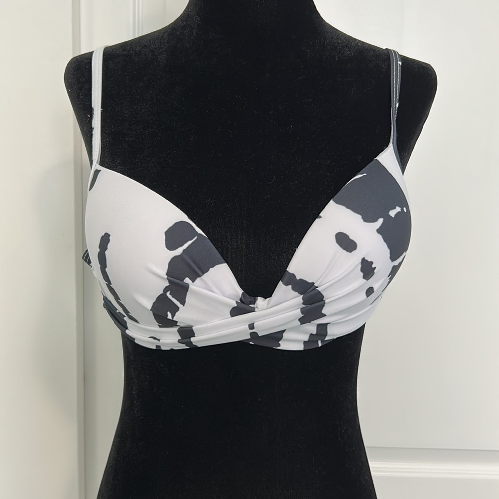 BRAND NEW Bikini Top
